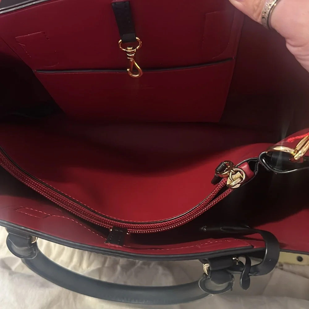 Brand New Bag - Picture 2 of 7